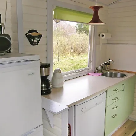 Pet Friendly In With Kitchen