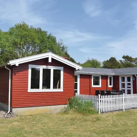 Pet Friendly In With Kitchen 2*